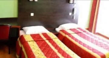 Otel Cambrai 2*