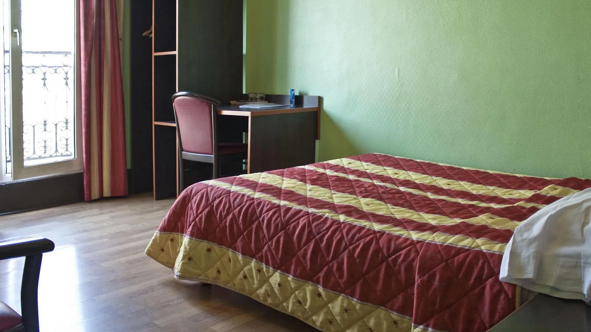 Cambrai Hotel 2*